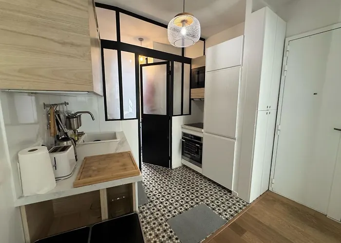 3 Pers Near Belvedere De Belleville Апартаменты *
